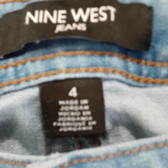 Nine West Taylor cuffed capri jeans size 4 stud embelished pockets * - Picture 12 of 13